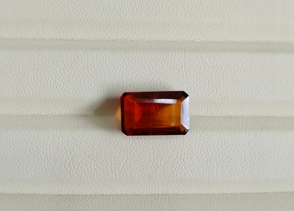 Garnet Stone 8.50 CT (9.25 Ratti)